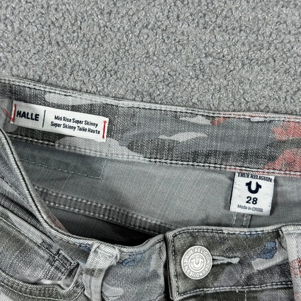 True Religion Jeans Women's Size 28 Gray Camo Floral Halle Mid-Rise Super Skinny - Picture 9 of 11